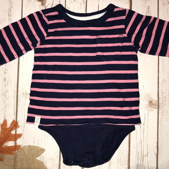$6 or 2/$9 Carter’s 12 month bodysuit - Picture 3 of 8